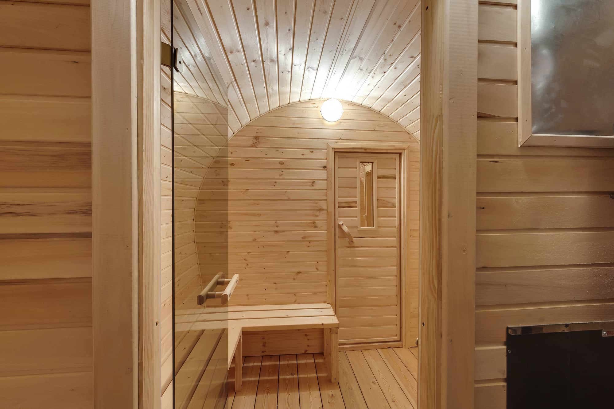 Relaxen in der eigenen Aussensauna